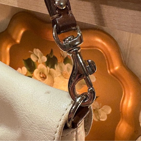 COACH Purse Wrist Clutch Snap Wallet Blue Lined Cream & Brown Leather - Picture 4 of 12